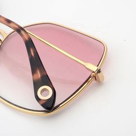 Óculos de sol dados forma do metal das mulheres dos óculos de sol do estilo de vida das senhoras Pentágono à moda feito sob encomenda fornecedor