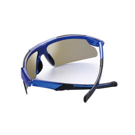 Cor azul o tamanho adulto polarizado dos vidros Photochromic protege os olhos que obstruem o brilho fornecedor